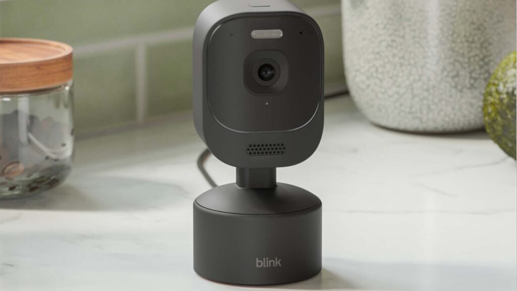 An image of the Blink Min Pan-Tilt 2K camera in a kitchen